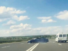 Под Оргеевом водитель Opel Vectra попытался совершить безрассудный обгон и оказался на встречной полосе - он спасся лишь чудом 