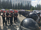 Участников четырех разных мероприятий решила собрать примэрия на центральной площади Кишинева 1 сентября