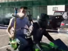 «Уровень «Бог»: парень прокатился на мотоцикле с кальяном и попал на видео 