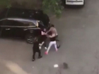 На Чеканах три девушки напали на мужчину