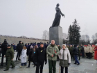 "Память к ним пролегла сквозная" - представители Молдовы возложили цветы на Пискаревском кладбище