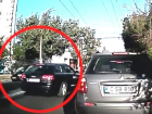 Сбитый автомобилем молодой человек перевернулся в воздухе и попал на видеорегистратор в Кишиневе