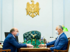 Додон провел рабочую встречу с послом России в Молдове Васнецовым