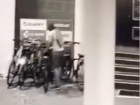 Дерзкое похищение пяти велосипедов на Рышкановке попало на видео
