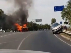 Под Хынчештами выгорело такси - машина загорелась после столкновения с другим автомобилем