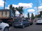Столкновение грузовика с легковушкой в Кишиневе попало на видео 