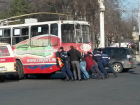 В Кишиневе стоят троллейбусы
