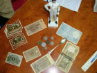 Молдаванин попытался вывезти из Украины старинные монеты и фарфор