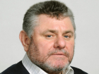 Проклинавшим русскую речь на митинге оказался пенсионер, ведущий соцсети на русском языке