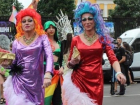Скандальный ЛГТБ-марш в Киеве возглавили геи и лесбиянки из Молдовы