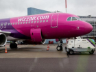 Самолет WizzAir не мог взлететь из-за нахальной пассажирки, занявшей чужое место: дебоширку сняли с рейса