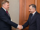 Премьер-министр Кику встретился с новым украинским послом