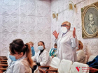 Эпикфейл! Фотошоп от пресс-службы кишиневской больницы: врачам на фото пририсовали маски