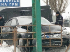 Столкновением с опорой рекламного щита закончилась поездка по скользким улицам для жительницы столицы