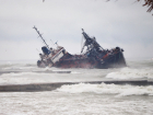 Танкер под молдавским флагом терпит бедствие в районе одесского пляжа «Дельфин»