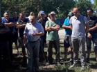 Акцию протеста из-за грузовиков, уничтожающих дороги, устроили жители Новоаненского района