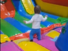 Опасные развлечения столичного детского комплекса сняли на видео