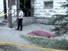 Девушка в луже крови: в Кишиневе разбилась студентка, выпрыгнувшая из окна 8-го этажа общежития