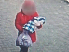 Женщину, подкинувшую ребенка в подъезд жилого дома в Кишиневе, опознали 