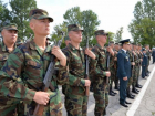 Более 300 молодых людей приняли военную присягу