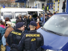 Нелегалов из Молдовы обнаружили в перегруженном микроавтобусе чешские правоохранители