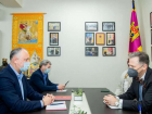 Игорь Додон напомнил Кенту из США о недопустимости вмешательства во внутренние дела Молдовы 
