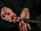 Ударом ножа в живот ответила на обвинения будущей свекрови молодая женщина в Страшенах 