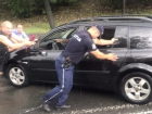 Троллейбусы и автомобили оказались заблокированы в воде из-за ливня в Кишиневе