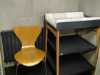 Унизительное издевательство устроили в пиццерии Кишинева, оборудовав места для кормления грудью  в туалете 