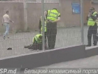 В Бельцах мужчина бросался с ножом на прохожих и сотрудников МВД: полицейские открыли огонь на поражение 