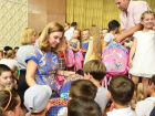 Фонд первой леди Молдовы помог первоклашкам собраться в школу