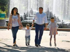 «Счастливый ребенок и полноправный папа» поздравил жителей Кишинева с Днем защиты детей