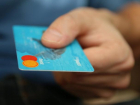 Банки будут взимать оплату за снятие наличных с банковских карт