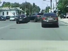 Авария по улице Букурешть попала в "прямой эфир" - водитель Porsche врезался в Renault
