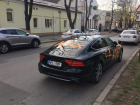 В Кишиневе владельца Audi A7 поздравили с 1 апреля, испортив автомобиль