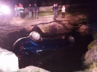 Смертельный инцидент под Теленештами: автомобиль с пятью парнями упал в яму с водой