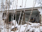 В селе Паркова многодетная семья без отца рискует остаться без дома из-за оползней, мать в отчаянии 