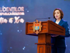 Санду призвала студентов искать работу в Молдове и не уезжать