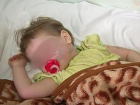 Избитую родной бабушкой маленькую девочку в Сынжерее показали на видео