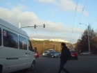 В Кишиневе подросток едва не попал под машину, торопясь к маршрутке