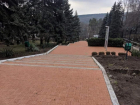 Главная лестница при входе в столичный зоопарк отремонтирована. 