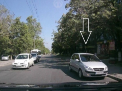 Чудовищного автохама на встречке в Кишиневе, чуть не сбившего детей, сняли на видео