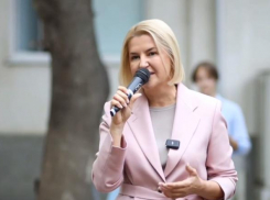 Ирина Влах в Театральном лицее имени Юрия Хармелина в Кишинёве: «Только вперёд, дорогие ученики!»