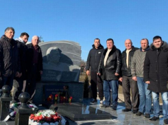 В Гагаузии торжественно почтили память Степана Топала - первого президента Гагаузской республики