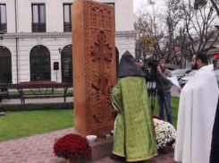 Памятник Хачкар был открыт в центре Кишинева
