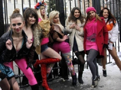 Отмена виз и экономический кризис привели к массовой эмиграции проституток из Украины