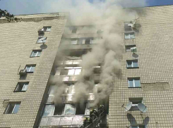 Две женщины и выпрыгнувший из окна мужчина погибли при масштабном пожаре в многоэтажке в Киеве