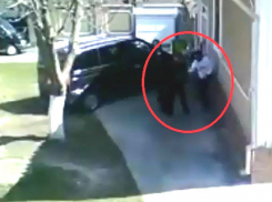 Жестокая порка мужчины кишиневским священником попала на видео