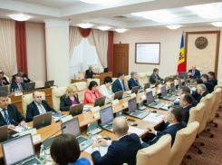 Вместо 16 министерств - 9, вместо замминистров - секретари: реформа правительства одобрена кабмином