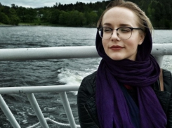 Сексуальный скандал: Журналистка телеканала обвинила в домогательствах известного психотерапевта